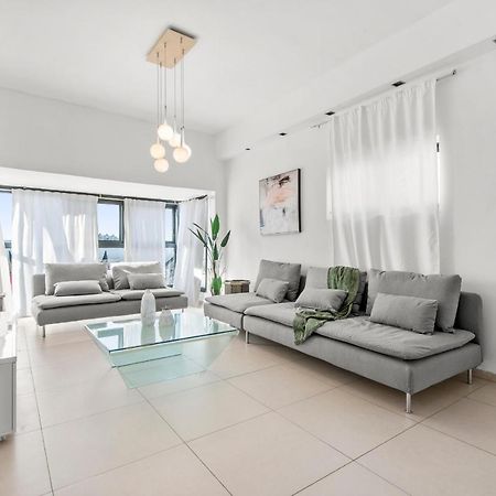 Glorious Renovated Apartment On Top Of The Beach Tel Aviv Buitenkant foto