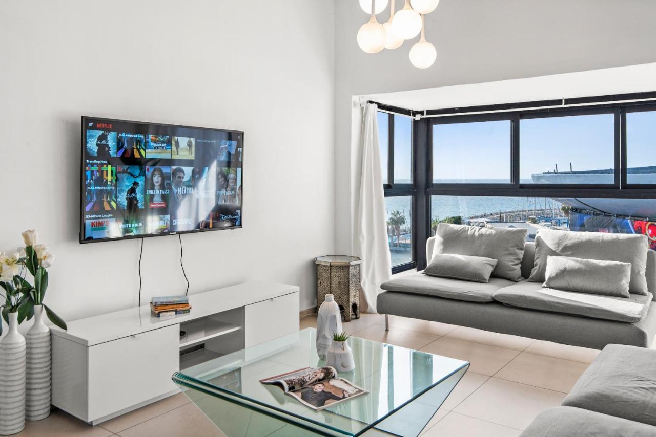 Glorious Renovated Apartment On Top Of The Beach Tel Aviv Buitenkant foto