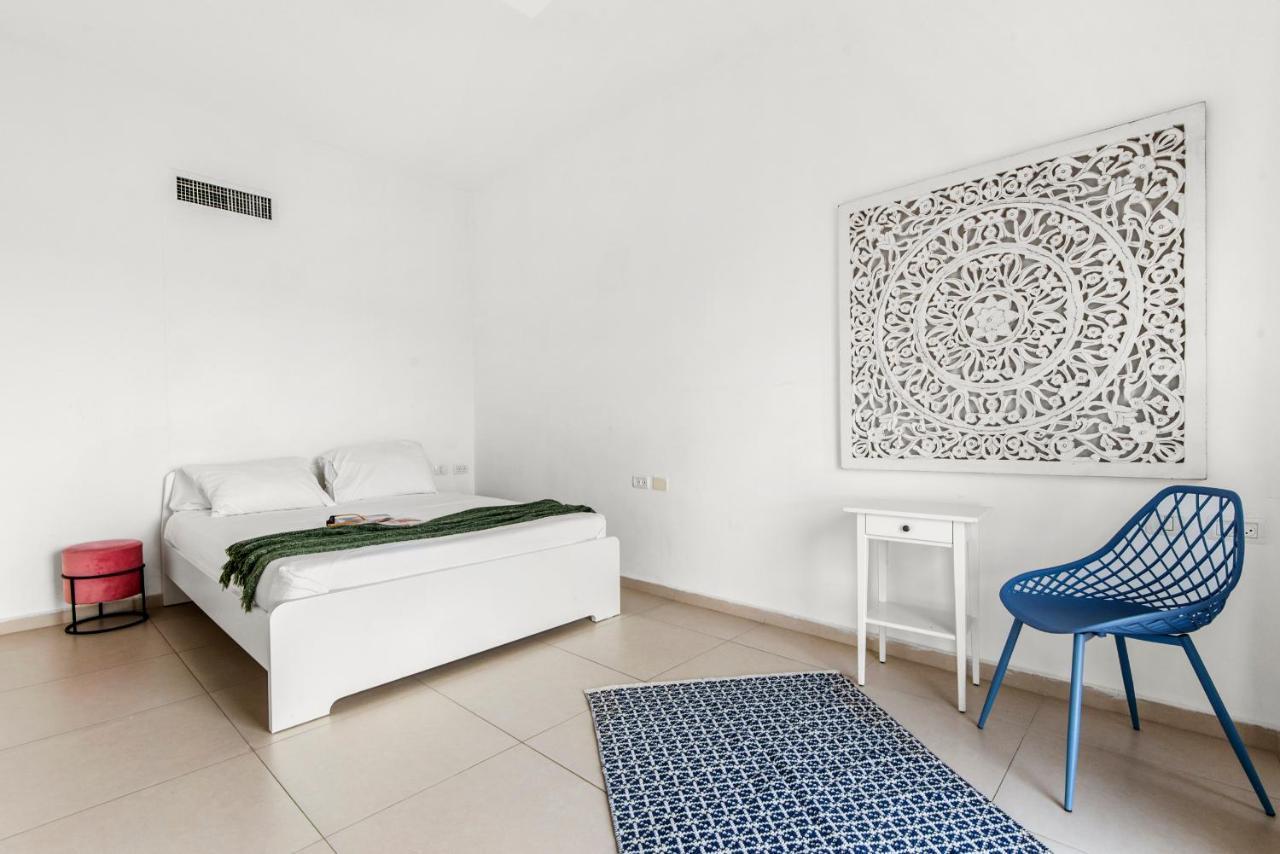 Glorious Renovated Apartment On Top Of The Beach Tel Aviv Buitenkant foto
